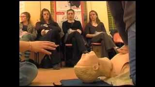 Comment faire un massage cardiaque ?